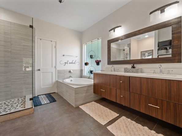 4401 Lindberg LN, Lago Vista TX 78645