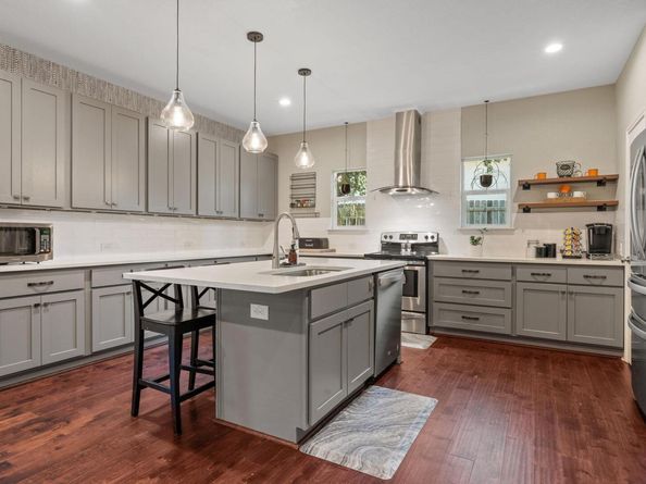 4401 Lindberg LN, Lago Vista TX 78645