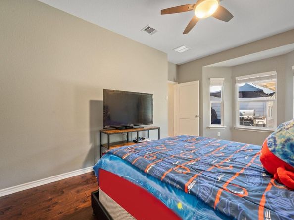 4401 Lindberg LN, Lago Vista TX 78645