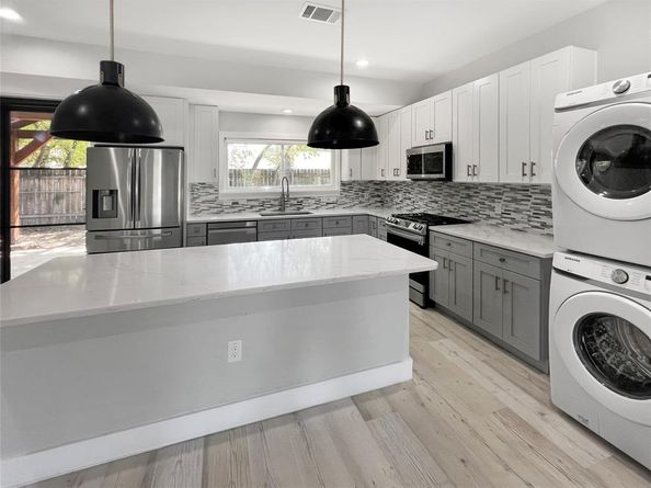 9614 Newfoundland CIR, Austin TX 78758