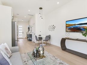 2006 Sl Davis Ave 3, Austin TX 78702