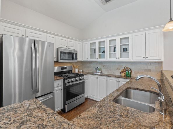 6706 Fort Davis CV, Austin TX 78731