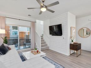 2827 Manor RD 3102, Austin TX 78722