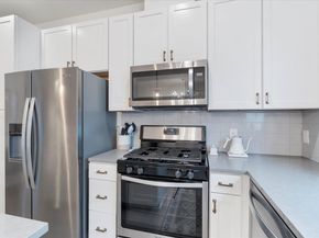 2827 Manor RD 3102, Austin TX 78722