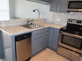 2802 Nueces ST 306, Austin TX 78705
