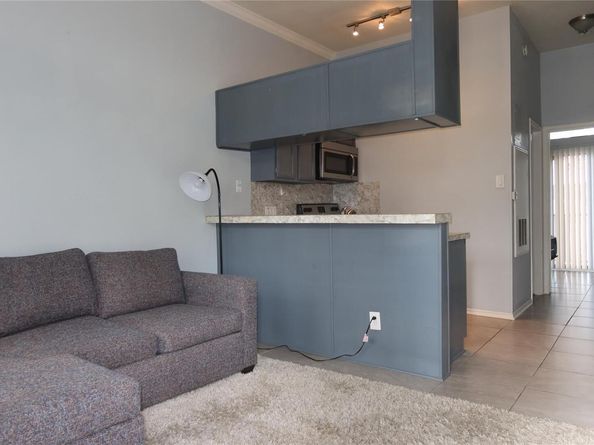 2802 Nueces ST 306, Austin TX 78705