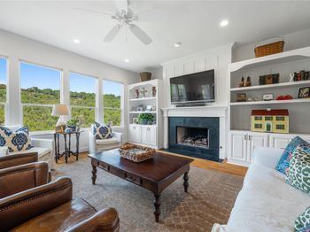 7108 Las Ventanas DR