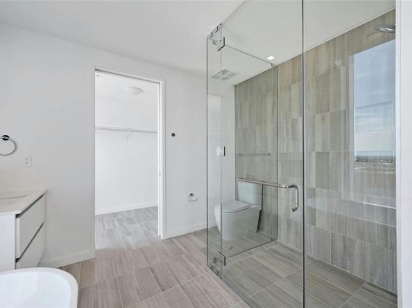 313 W 17th ST 2101, Austin TX 78701