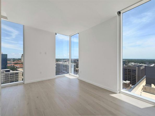 313 W 17th ST 2101, Austin TX 78701