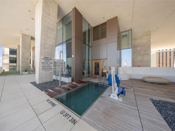 313 W 17th ST 2101, Austin TX 78701