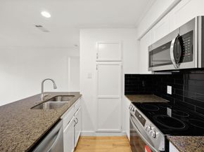 8888 Tallwood DR 1202, Austin TX 78759