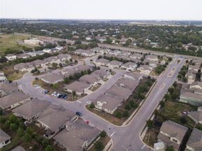 1501 Gropius LN 30B, Pflugerville TX 78660