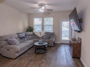 1501 Gropius LN 30B, Pflugerville TX 78660