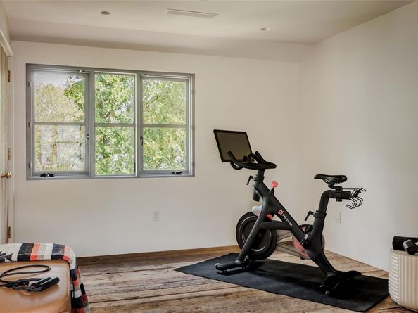 2600 Tanglewood TRL, Austin TX 78703