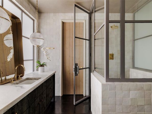 2600 Tanglewood TRL, Austin TX 78703