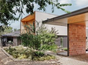 1405 Harvey ST, Austin TX 78702