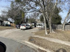 806 Plumpton DR A, Austin TX 78745