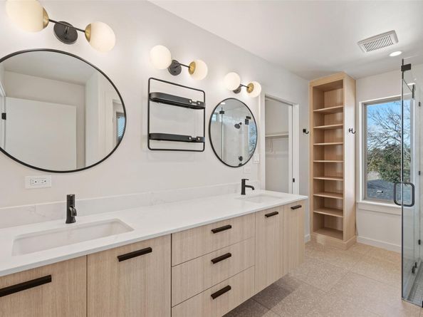 2912 Pecan Springs RD, Austin TX 78723