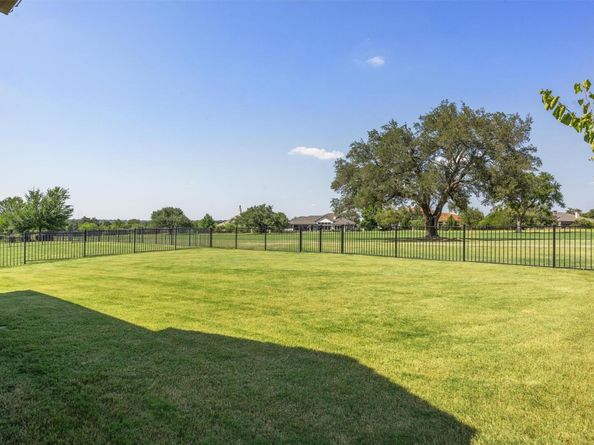 201 Grand Oaks LN, Georgetown TX 78628
