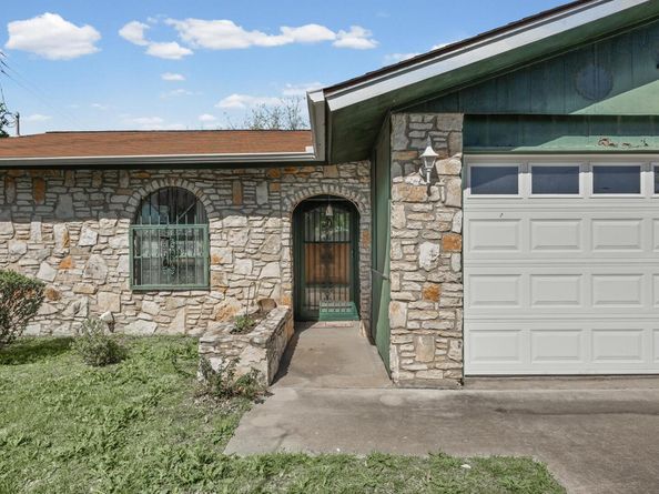 1204 Vapor DR, Pflugerville TX 78660
