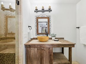 2706 Pearce RD, Austin TX 78730