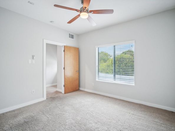 503 Swanee DR 19, Austin TX 78752