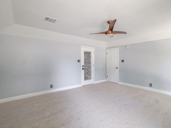 2605 Hilltop ST, Round Rock TX 78681