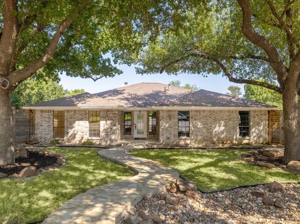 2605 Hilltop ST, Round Rock TX 78681
