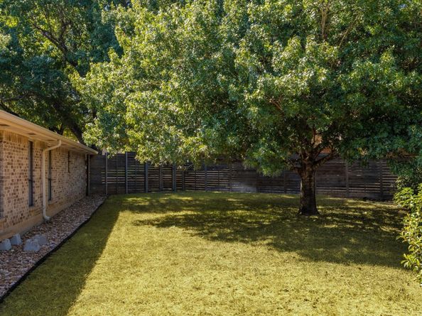 2605 Hilltop ST, Round Rock TX 78681