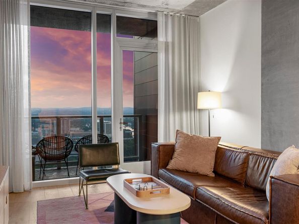48 East Ave 2911, Austin TX 78701