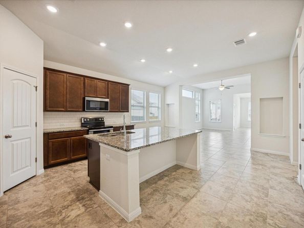 19201 Quebrada DR, Pflugerville TX 78660