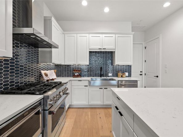 2707 Dulce LN 7, Austin TX 78704