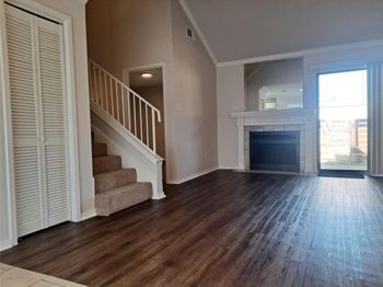 2018 W Rundberg LN