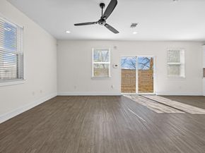 7312 E Ben White BLVD 10, Austin TX 78741