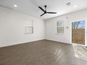 7312 E Ben White BLVD 10, Austin TX 78741