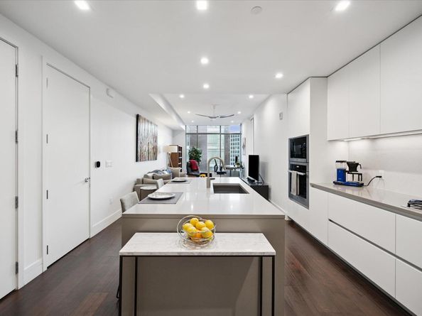 501 West Ave 1202, Austin TX 78701