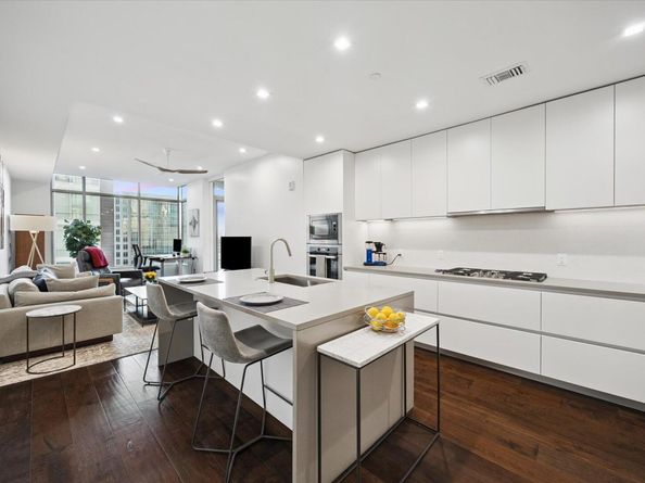 501 West Ave 1202, Austin TX 78701