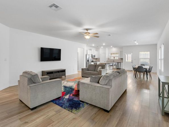 1240 Sweetspire ST, Leander TX 78641