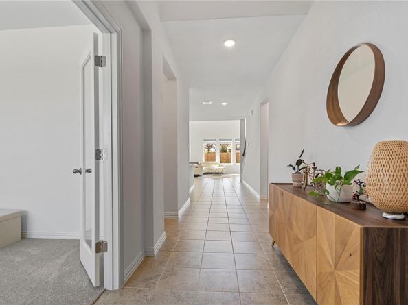 631 Breeze Hollow LN, Georgetown TX 78628