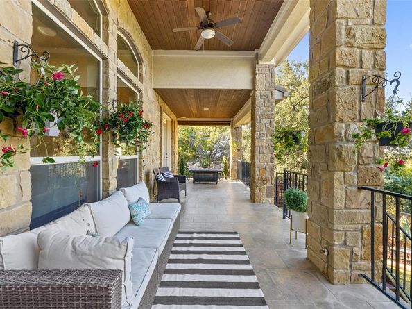 407 Bella Montagna CIR, Lakeway TX 78734