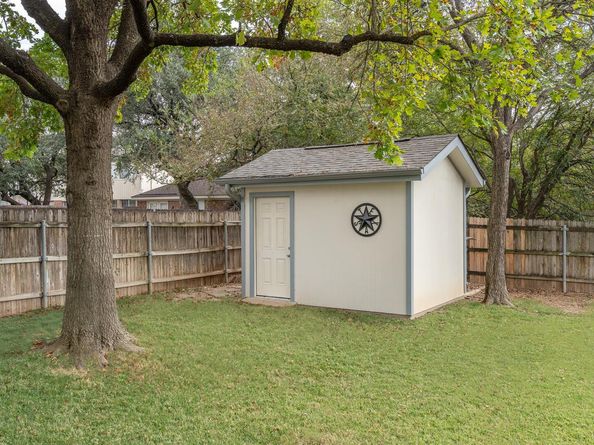 3812 Tailfeather DR, Round Rock TX 78681