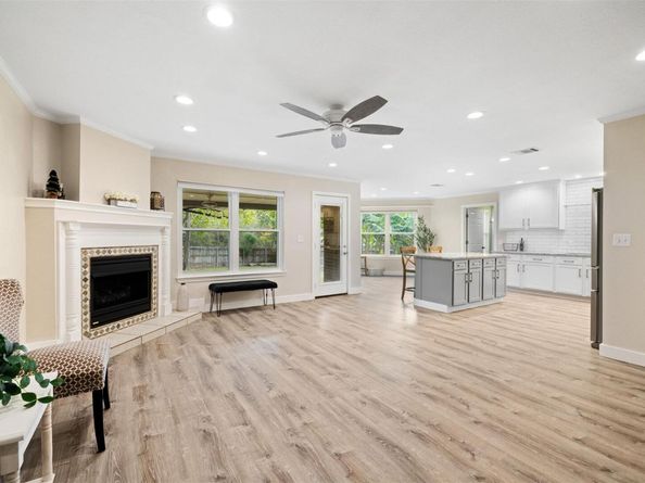 3812 Tailfeather DR, Round Rock TX 78681