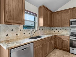 107 S Treasure Oaks DR, Leander TX 78641