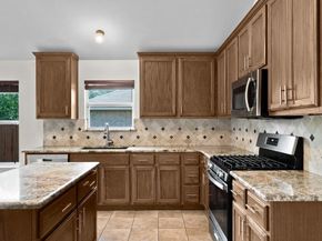 107 S Treasure Oaks DR, Leander TX 78641