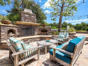 2 Lafayette Lane, Laguna Hills CA 92679