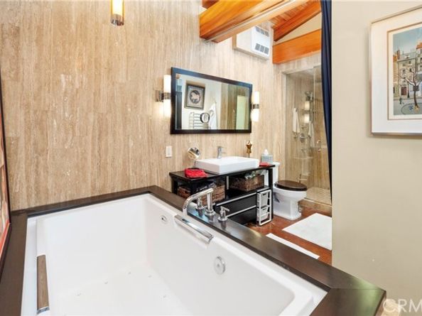 5327 Marina Pacifica Drive Key 19, Long Beach CA 90803