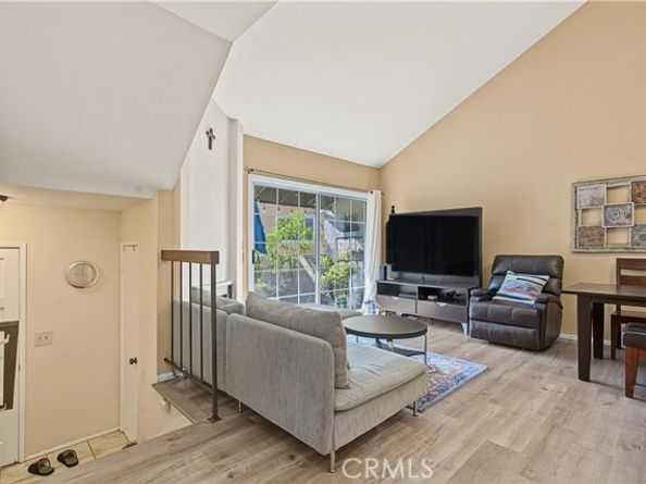 592 W Huntington B, Arcadia CA 91007