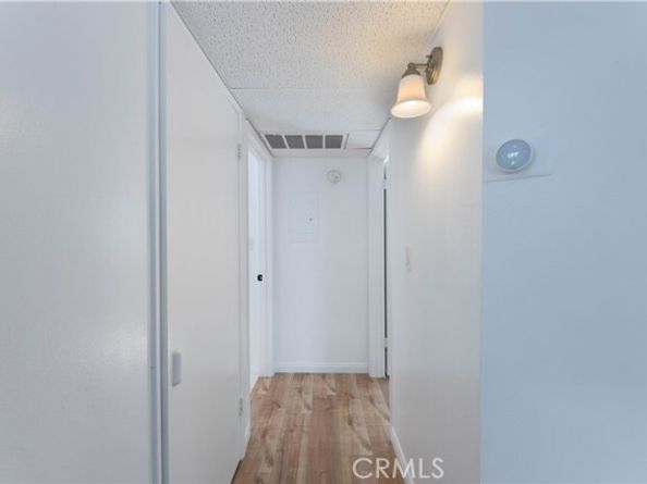 15946 Vanowen Street 103, Van Nuys (los Angeles) CA 91406