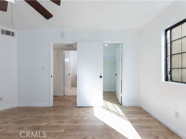 15946 Vanowen Street 103, Van Nuys (los Angeles) CA 91406