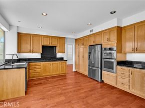 32 Salinas, Lake Forest (el Toro) CA 92610